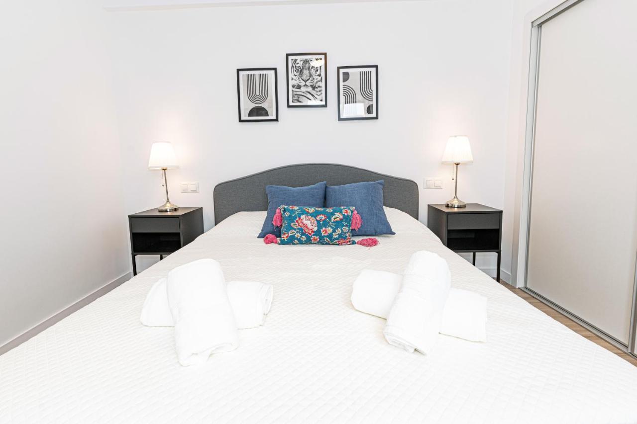 Acogedor Apartamento En Estepona Centro By Rent Me Екстериор снимка